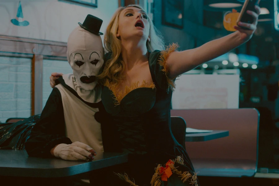 El actor detrás de Art the Clown, habla sobre el empoderamiento femenino en Terrifier. | @terrifierthree